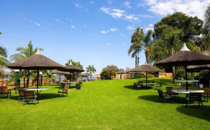 The Holiday House Harties Hartbeespoort Kültér fotó